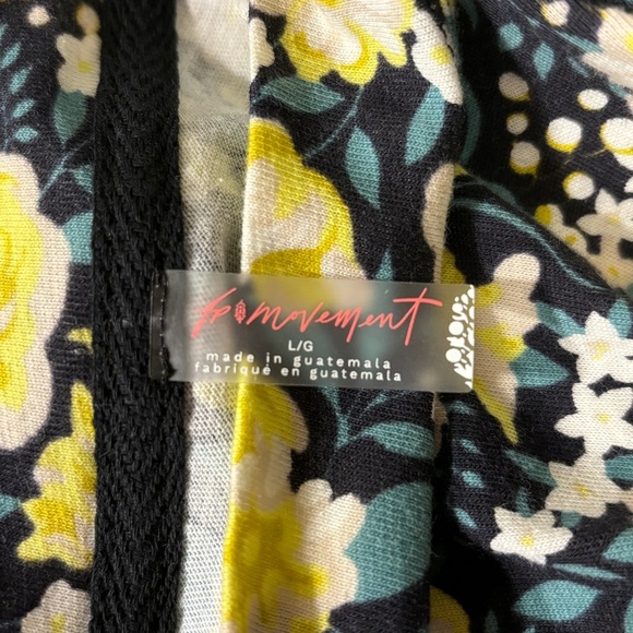 Free People FP Movement Inspire Printed Layer Tee Tie Dye Size Large - Picture 7 of 10